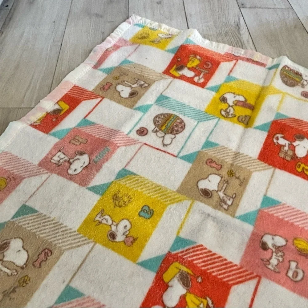 Vintage CHATHAM Peanuts Snoopy Alphabet Blocks United Feature Made In USA